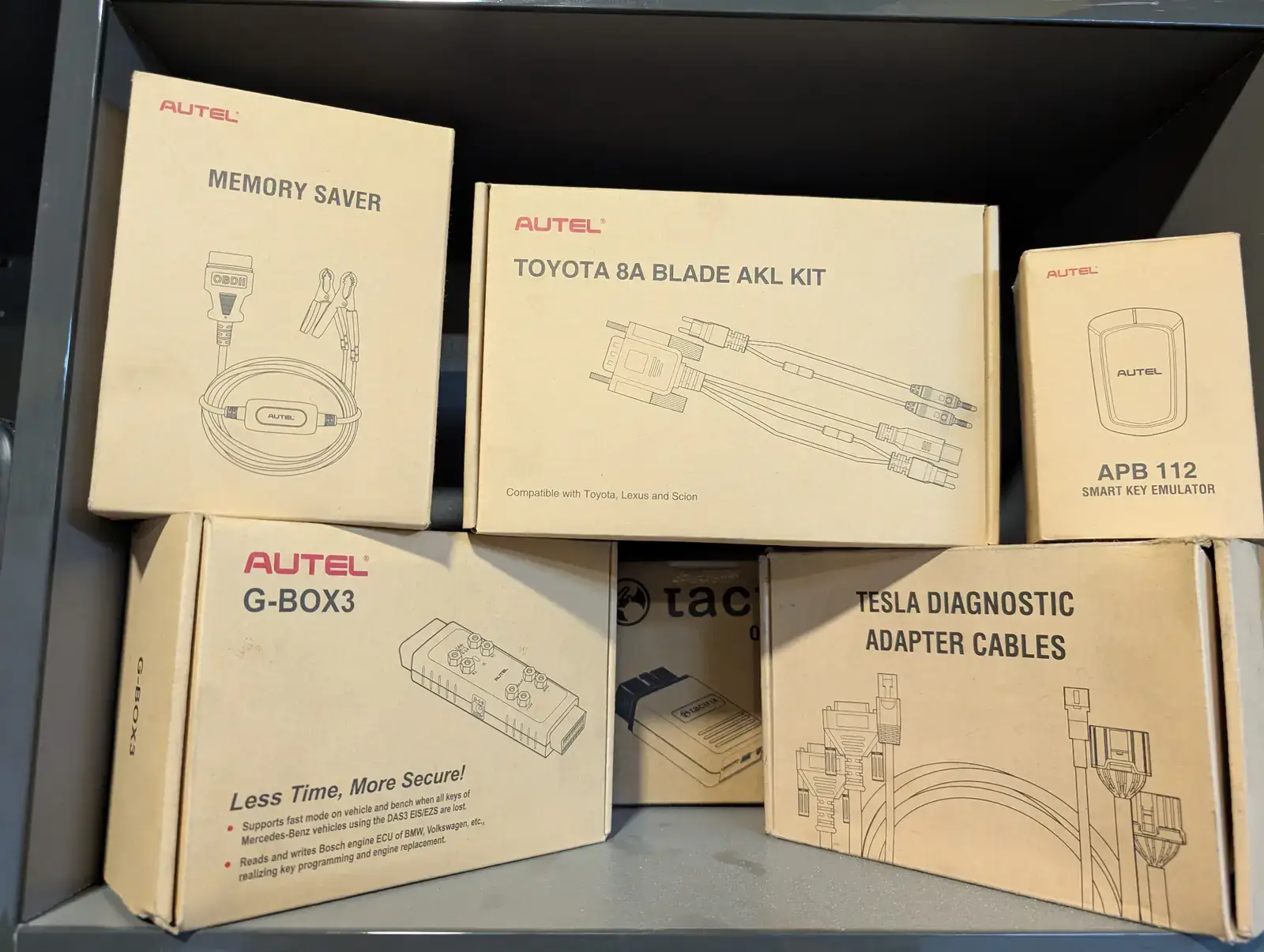 Actual diagnostic tools and adapters at HPR Academy